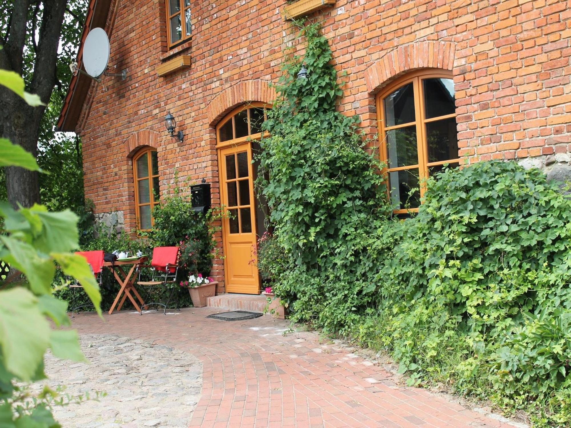 Mansion In Gressow With Terrace Garden Bbq Pond Bicycles Villa Exterior foto